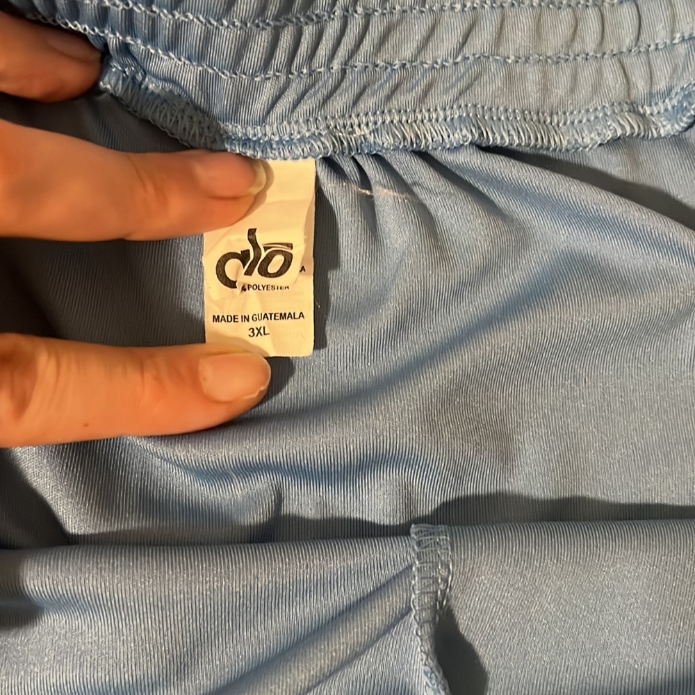 NWOT Alo shorts - Picture 4 of 4